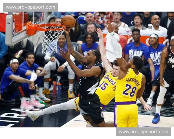 燃情对决,谁主沉浮?NBA季后赛开拓者vs火箭,一场史诗级的碰撞!